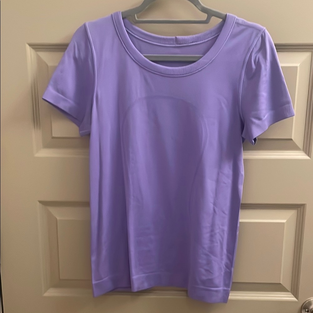 Lululemon Athletica Purple Short Sleeve Tee